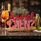 Schriftzug „Aperolchen?“ – Lustige Deko für Bar & Küche