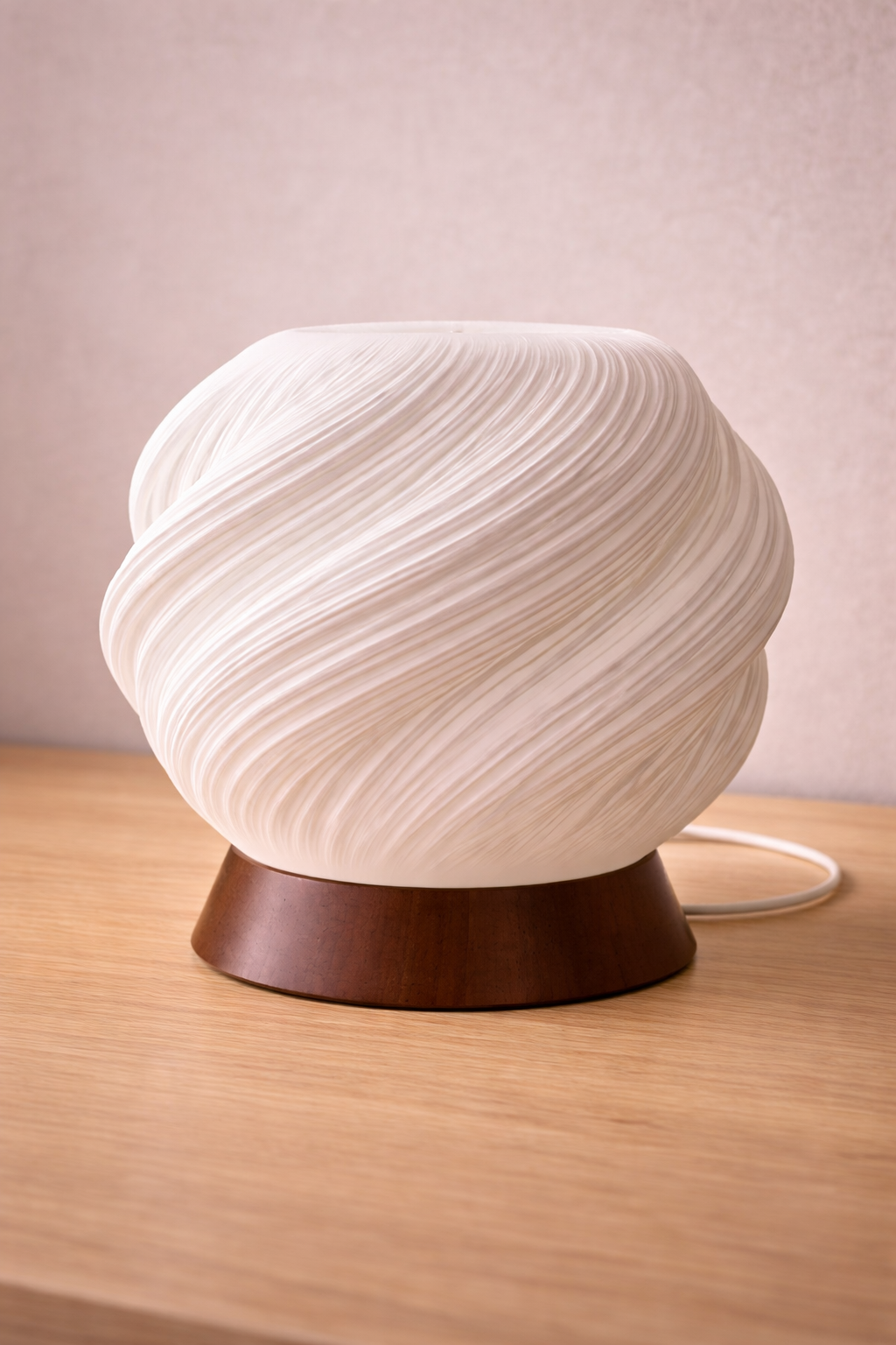 Design-Tischleuchte „Soft Twist“