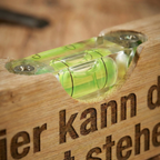 Personalisierte Wasserwaage aus Holz mit Gravur & Flaschenöffner