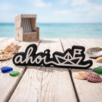 „Ahoi“ mit Boot – Maritime Deko für Zuhause