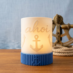 Windlicht „Ahoi“ – Maritimes Deko Licht mit Anker