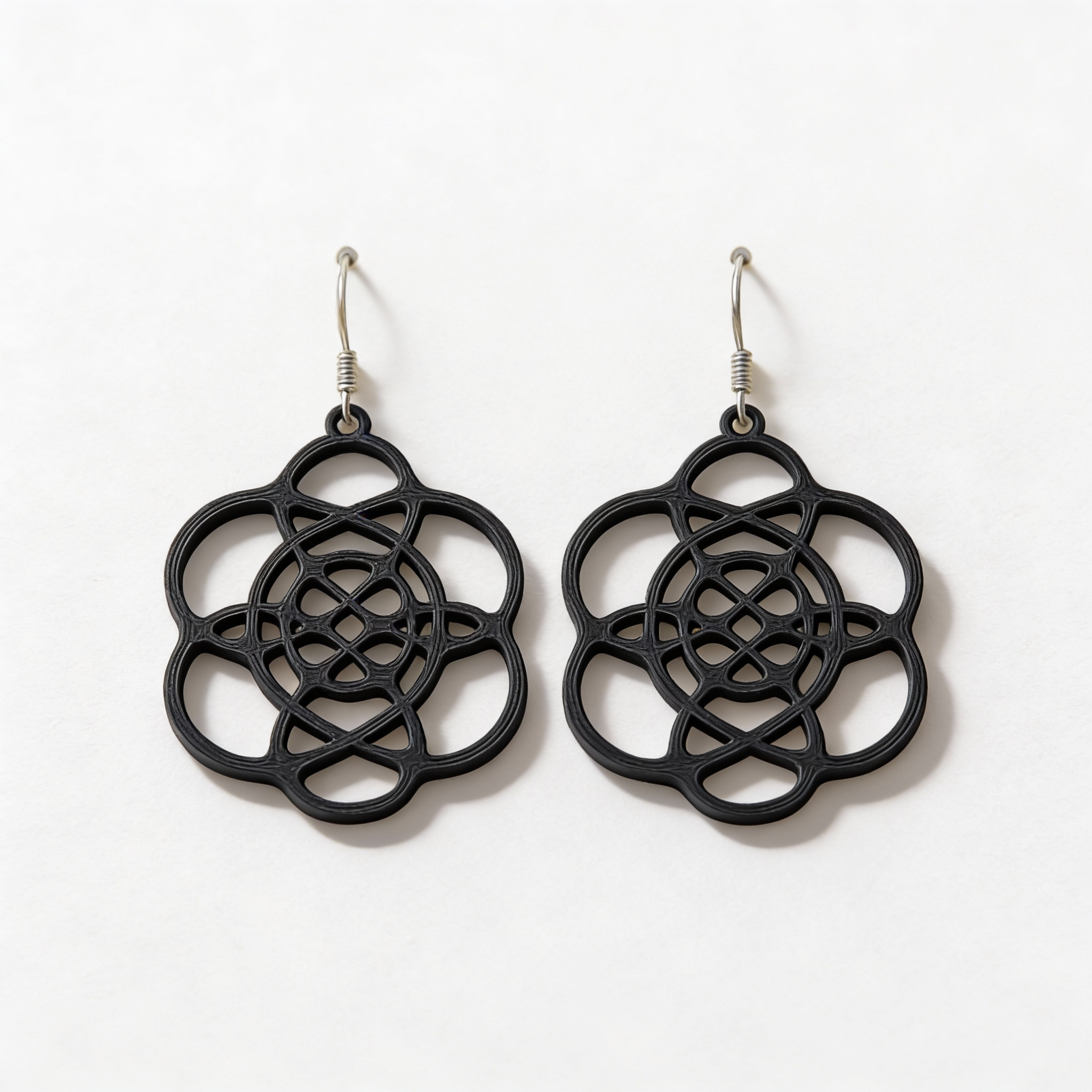 Geometrische Blüten-Ohrringe – Leichte Statement Pieces aus PLA+