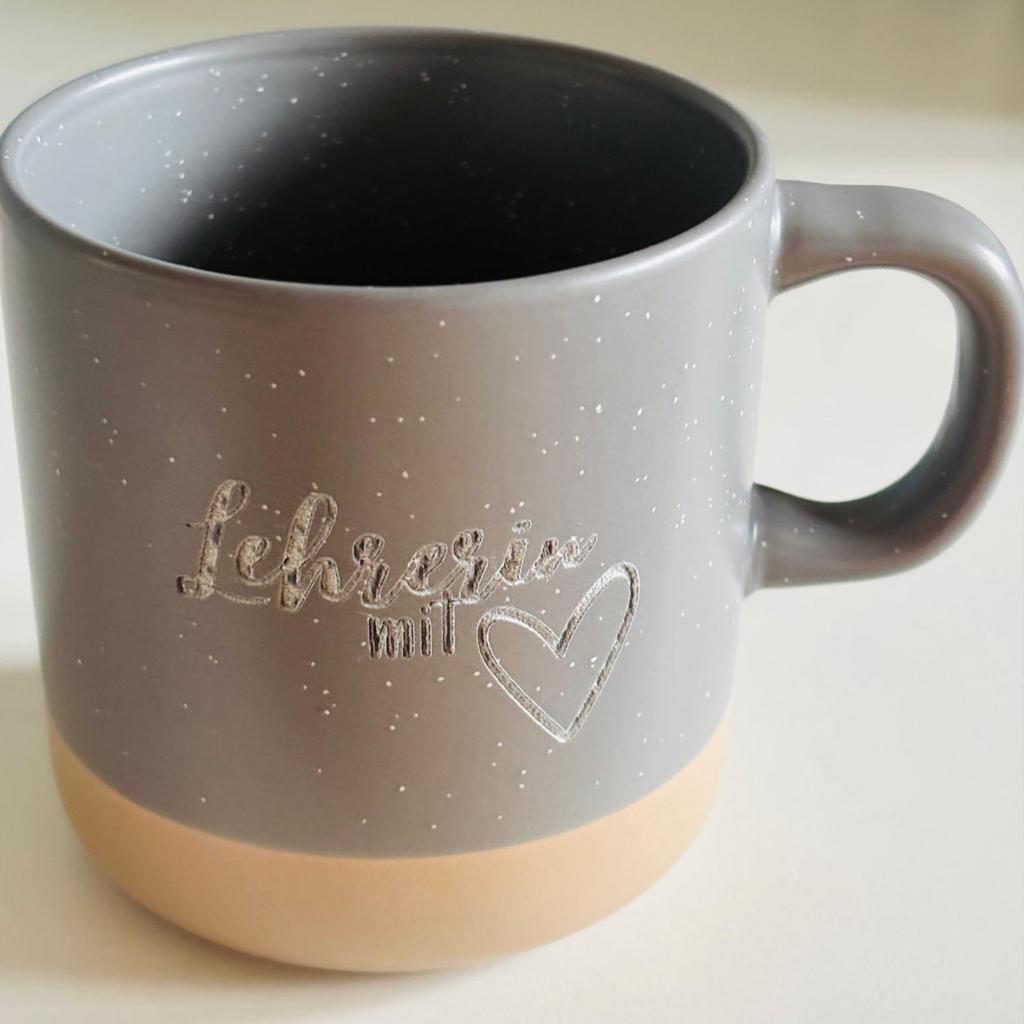 Keramikbecher „Lehrerin mit Herz“