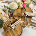 Natürliches Geldgeschenk zur Hochzeit – Holzscheibe mit Reagenzglas & Trockenblumen