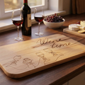 Holzbrett „Wine time“ – Graviertes Servierbrett für Weinliebhaber