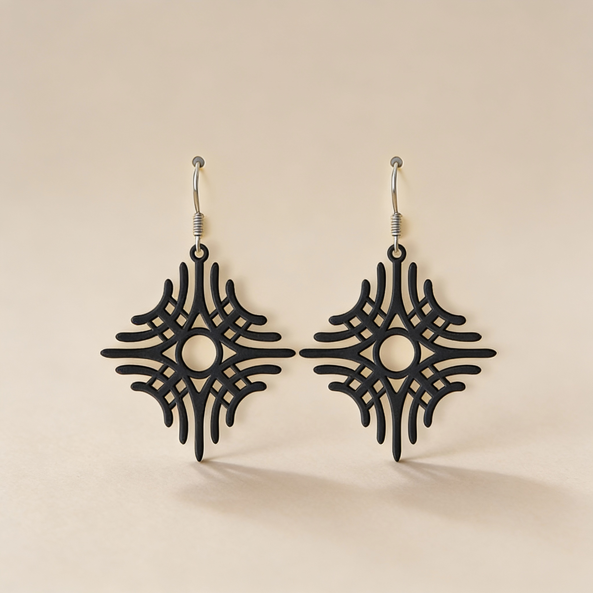 Grafische Stern-Ohrringe – Klare Linien im modernen Design