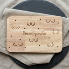 Busenfreundin – Humorvolles Holzbrett mit Gravur