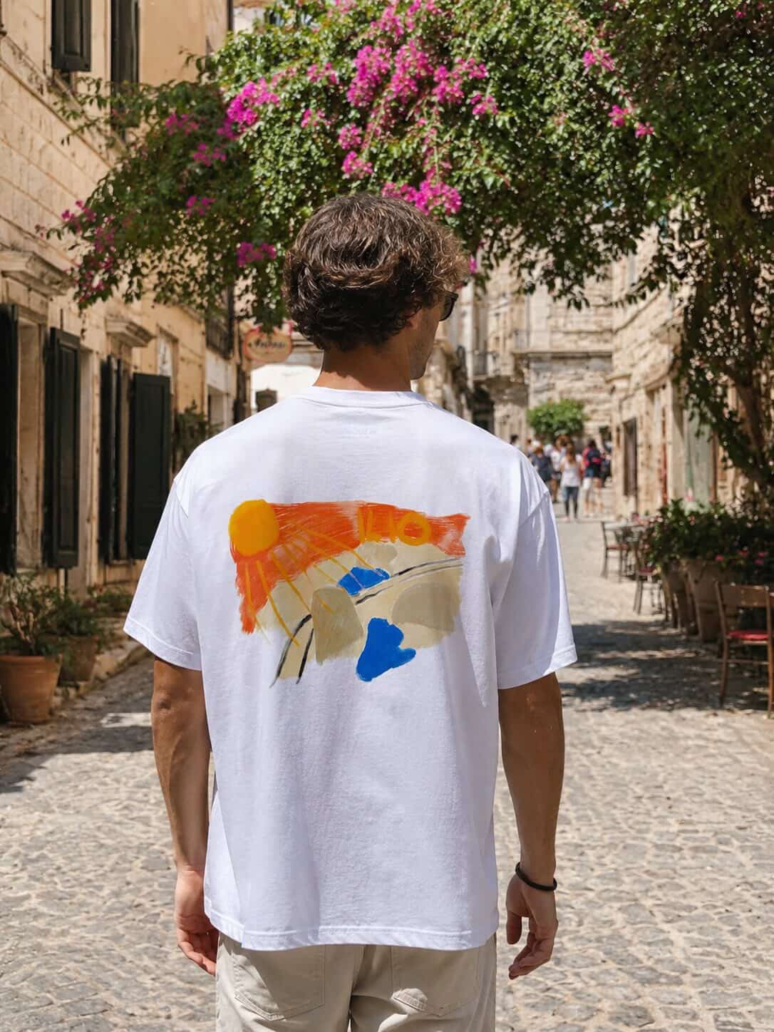 Herren T-Shirt mit modernem Brustprint – lässiger Basic Look in Weiß