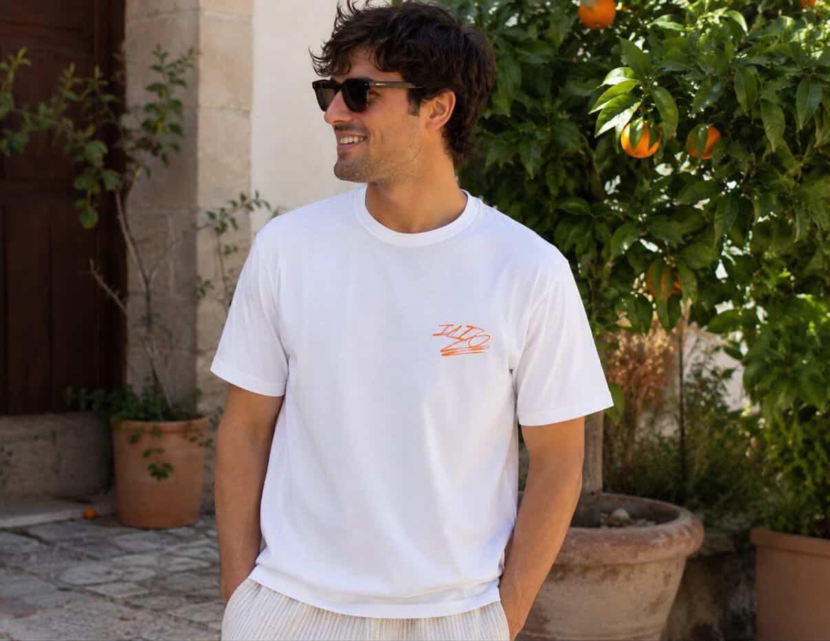 Herren T-Shirt mit modernem Brustprint – lässiger Basic Look in Weiß